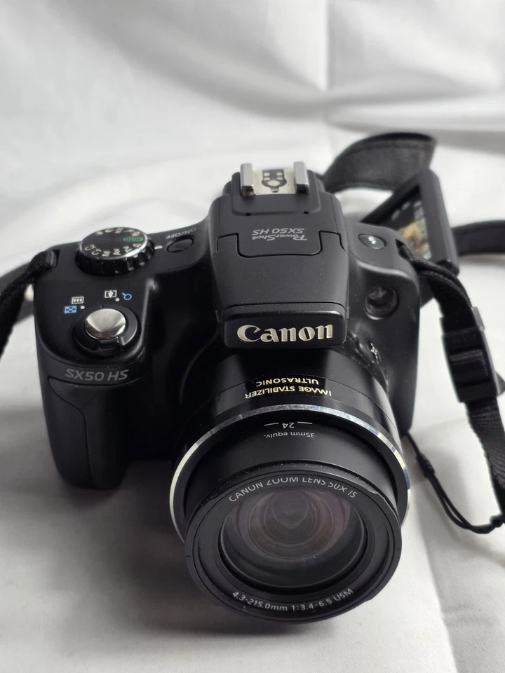 Canon PowerShot SX50 HS 12.1MP Super Zoom Bridge Camera - Image 1 of 3