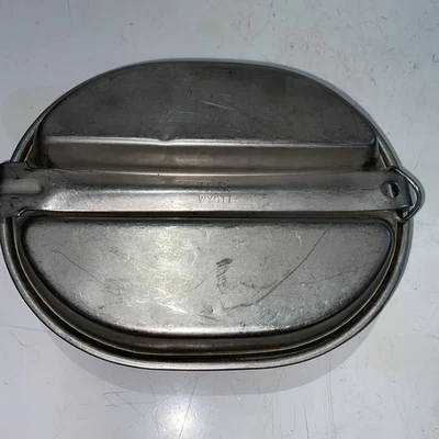 Vintage U.S. Wyott Army Mess Kit Aluminum Folding Handle Pan/Plate - Image 1 of 4