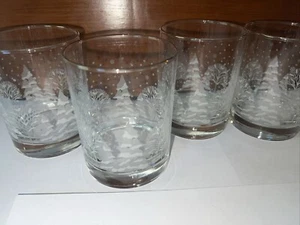 4 vasos navideños Winter Wonderland rocas de pino - Imagen 1 de 15