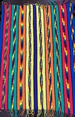 Manta multicolor brillante vintage de ganchillo afgano Southwestern 46x56 flecos Foto 1 de 4