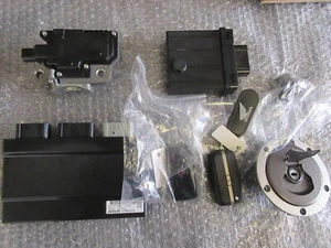 honda cbr1000rr SP fireblade CBR1000RR-R 2023 NUOVO set serratura + centralina - Foto 1 di 4