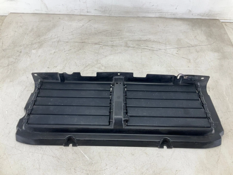 Rejilla de conducto de obturador de aire radiador Jaguar XE 17-19 OEM Foto 1 de 4