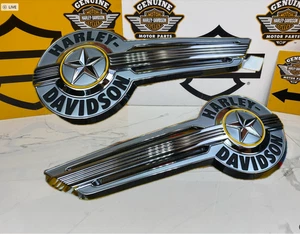 OEM Harley M8 Softail Deluxe Fatboy Heritage Gas Fuel Tank Emblems Chrome Set - Foto 1 di 11