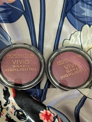 MAKEUP REVOLUTION iluminador assado vívido luzes ouro rosa | 0,26 oz | NOVO (2x) - Imagem 1 de 2