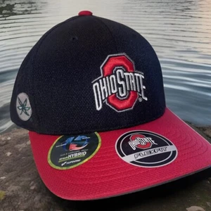 OSU Ohio State Sombrero Buckeye Hoja Logo Gorra de Béisbol FlexFit Fútbol Negro/Rojo - Imagen 1 de 5