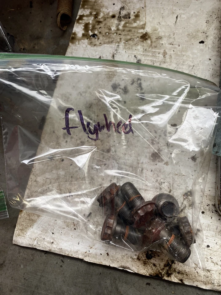 Kia Rio 2003 1,6 L I4 pernos de volante C391 Foto 1 de 1