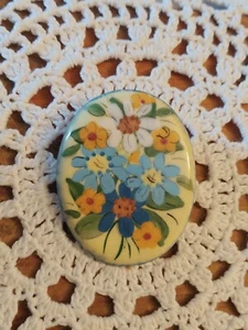 Broche de porcelana único diseño floral hecho a mano firmado por artista ¡Ver fotos!  - Imagen 1 de 6