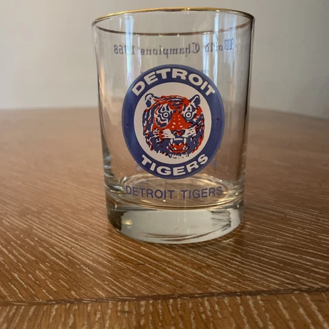 Vintage 1968 World Champions Glass Detroit Tigers Player Roster Cover