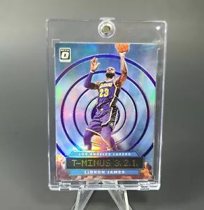 Lebron James *PURPLE* HOLO DONRUSS OPTIC PRIZM CARD - LAKERS - MINT - INVESTMENT - Picture 1 of 12