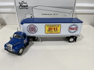 First Gear 1:34 1960 Model B-61 Mack Tractor Trailer 19-1643 Champlin HI-VI  - Image 1 of 4