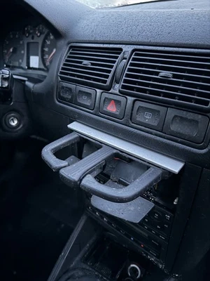 VW Golf 4 Bora Portabibite Bevande Argento - Immagine 1 di 2