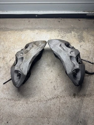 2017-2019 奥迪 Q7 3.0t 前刹车卡钳套装左 + 右 Akebono 原始设备制造商 — 第 1/4 张图片