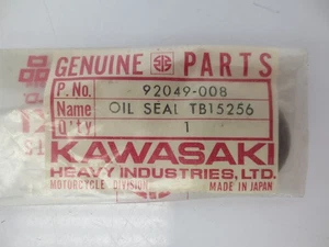 NEW Genuine OEM Kawasaki Oil Seal TB15256 92049-008 - Afbeelding 1 van 2