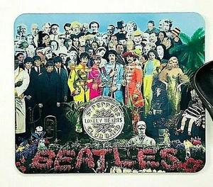 Alfombrilla de ratón alfombrilla de escritorio portátil oficina Beatles Sgt Pepper elegir tamaño hecho en Reino Unido - Imagen 1 de 4