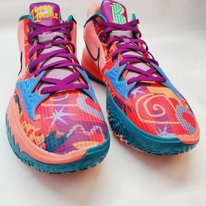 Size 18 ☆ Nike KYRIE LOW 4 Irving Basketball Shoes CW3985-600 Bright Crimson - Picture 1 of 17