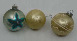 3 VINTAGE GLASS CHRISTMAS ORNAMENTS w GLITTER, STENCILING, USA, WEST GERMANY - Picture 1 of 6