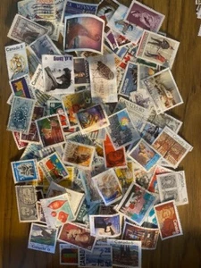 100 sellos canadienses usados finos mixtos, buenos, solo $2,65, ¡envío con descuento! - Imagen 1 de 1