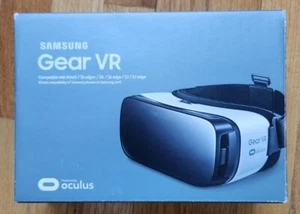 Samsung Gear VR Oculus Virtual Reality Headset White SM-R322 - Picture 1 of 3