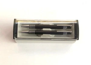 Premium Schreibset Metall Kugelschreiber und Feinmine in schwarz mattem Finish - Bild 1 von 1