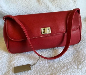KENNETH COLE ~ "REACTION" ~ RED FAUX LEATHER ~ BAGUETTE HANDBAG W/KEY CHAIN - Picture 1 of 18