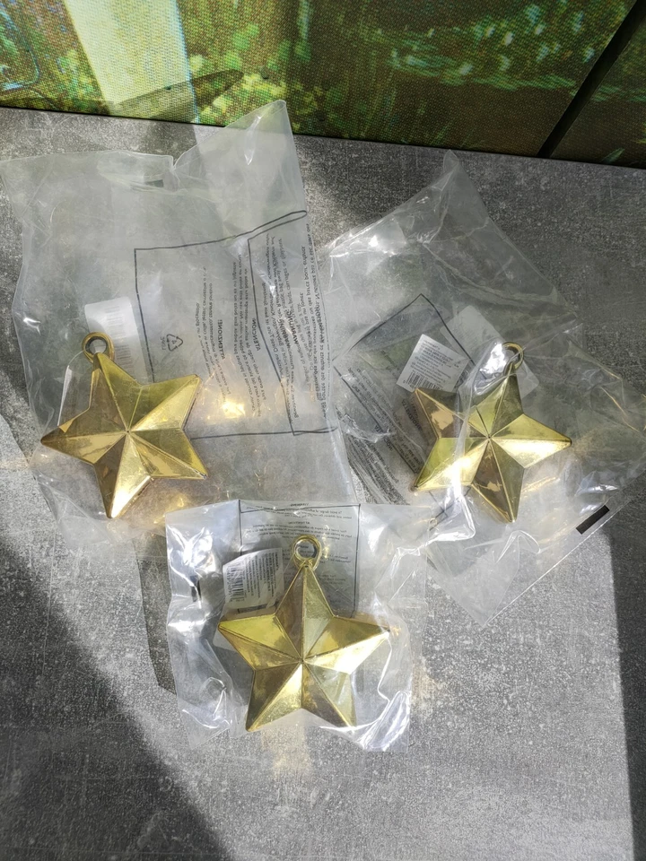 Amscan Gold Star Balloon Weight - 150g, 6 oz  3 Pcs  - Image 1 of 2