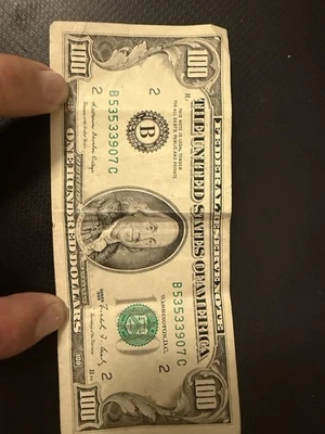 FEDERAL RESERVE NOTE 1988 $100 DOLLAR BILL IN GREAT CONDITION!!!!! - Image 1 of 3