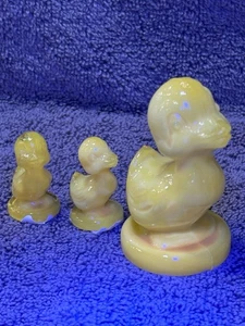 Boyd Glass Debbie Duck and (2) ducklings UV Glow - Picture 1 of 5