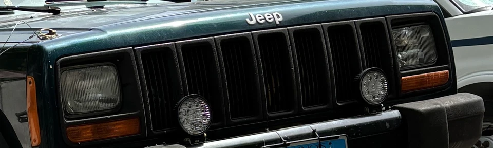 Jeep Cherokee XJ 97-01 OEM Green Grille Grill Front Header Panel FREE SHIP - Image 1 of 1