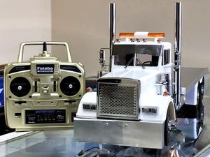 Custom Built Tamiya 1/14 R/C Grand Hauler Day Cab Flatbed +ESC + Futaba +Battery - Picture 1 of 24