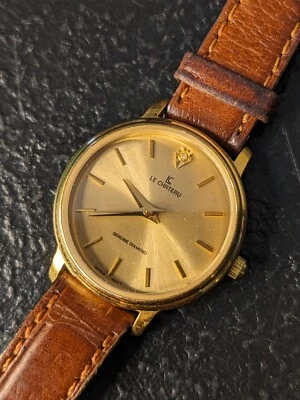 RELOJ DE VESTIR LE CHATEAU PARA MUJER 2011L CORREA DE CUERO GENUINO ESFERA CHAPADA EN ORO 18K Foto 1 de 4