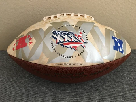 Super Bowl XXXVI Football St. Louis Rams New England Patriots Cover