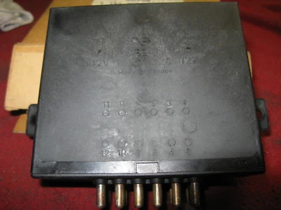 W107 & W123 Chassis MBZ  Cliamate Control Unit A000 822 1003 - Image 1 of 2