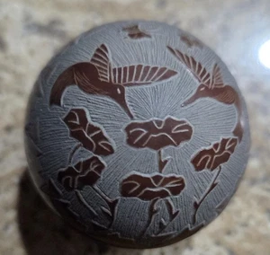 Debra Harvey Santa Clara Pueblo Seed Pot Hummingbirds Minature Pottery - Picture 1 of 5