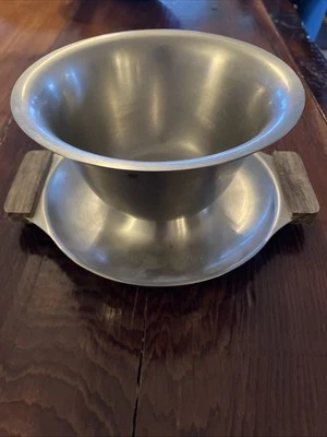 VTG 18/8 Japan Stainless Steel Gravy Boat Bowl Attached Drip Plate Wood Handles - Image 1 of 4