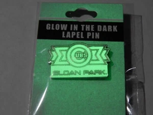 2025 CHICAGO CUBS MLB RARE GLOW IN DARK EXCL SPRING TRAINING CACTUS LEAGUE PIN - Bild 1 von 5