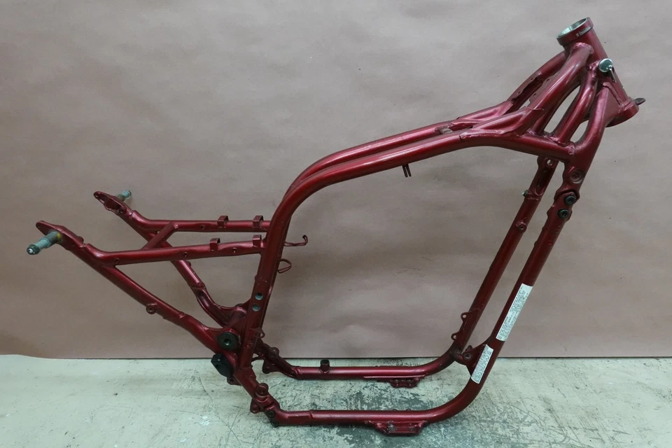 1992-2009 Suzuki Intruder 800 VS800 Boulevard S50 chassi quadro principal - Imagem 1 de 4