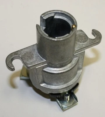 1947 1948 1949 1950 1951 1952 1953 CHEVY & GMC TRUCK IGNITION SWITCH 47-11572* - Image 1 of 3