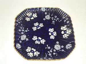 Antiguo plato de servir estriado cuadrado Copeland azul Prunus y hielo agrietado de 9,25 - Imagen 1 de 4