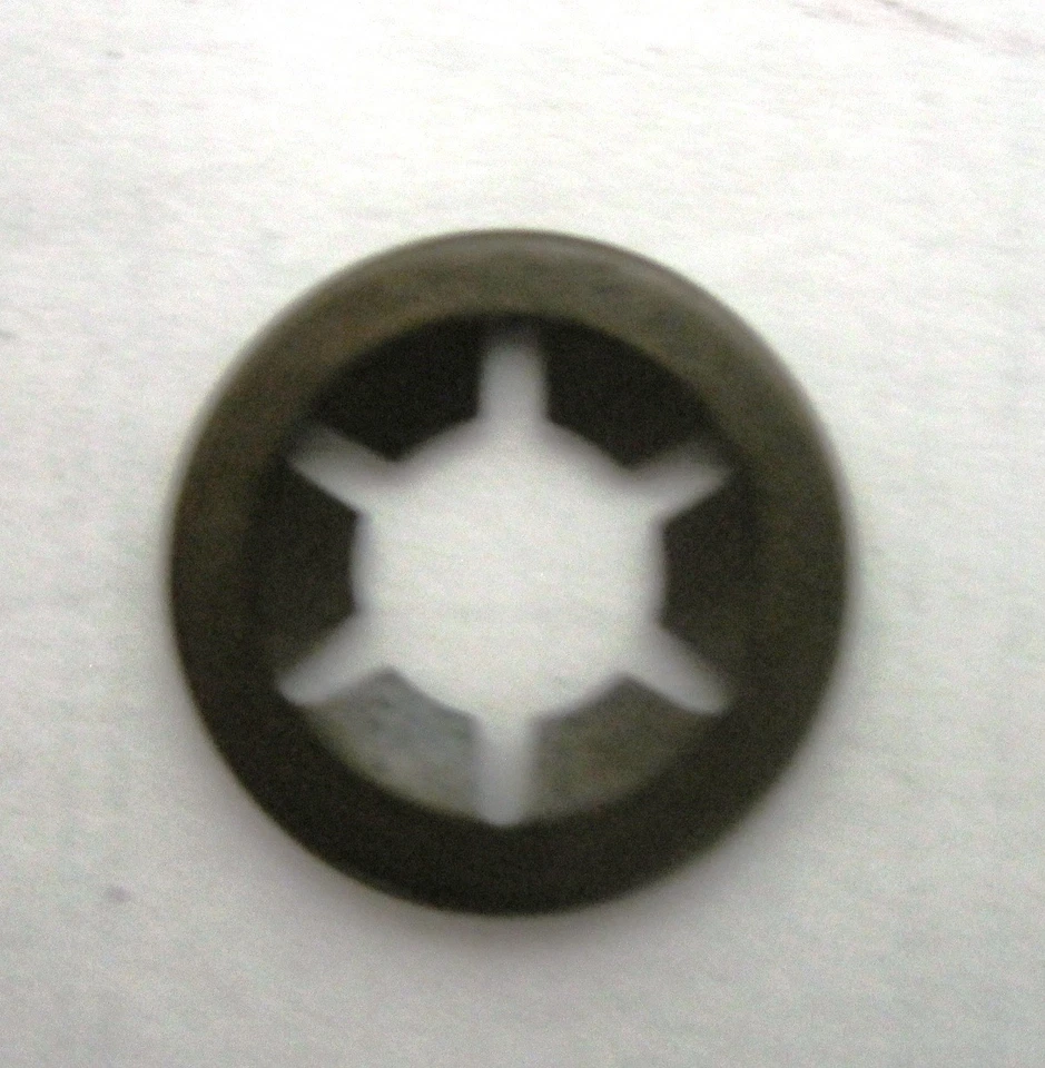 Peg Perego Starlockscheiben Klemmringe für Achsen Kinderwagen, Buggy 7 mm - Изображение 1 из 1