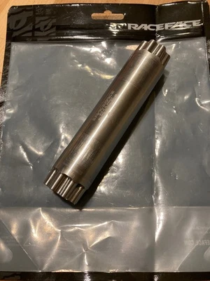 Husillo Raceface XC SuperLite RCA de 30 mm 134 mm Foto 1 de 4