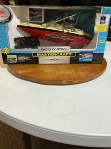 RED Boat Mastercraft #7175 Rc Remote Control Vtg New Bright Marine NIB - Picture 1 of 20