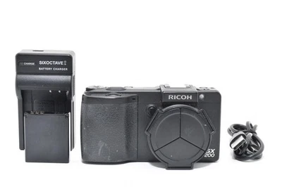 Ricoh GX200 VF KIT 12.1MP Compact Digital Camera Color Black Operation Confirmed - Image 1 of 4