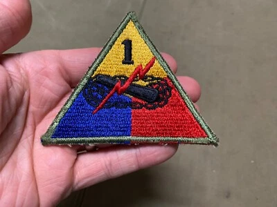 ORIGINAL WWII US ARMY 1ST ARMORED TANK DIVISION JACKET SLEEVE INSIGNIA PATCH - Image 1 of 2