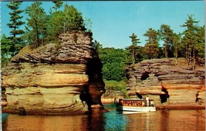 Postcard Sugar Bowl Lower Dells Wisconsin River Tour Boat - Picture 1 of 2