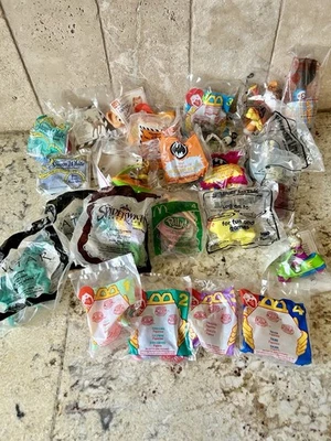 Lote Mixto 26 Nuevos Juguetes Happy Meal De Colección Disney Littlest Pet Shop 1-4 Batman Spider Foto 1 de 4