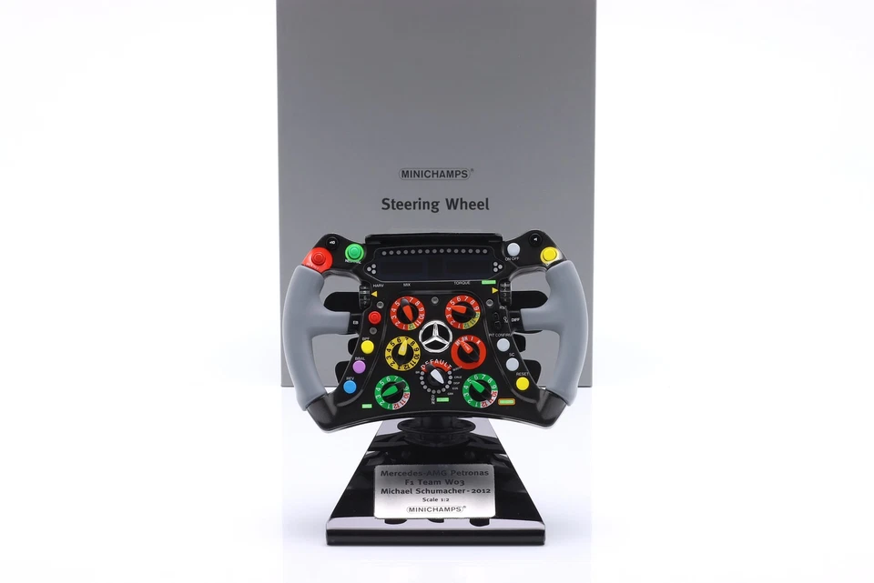 Michael Schumacher Mercedes F1 W03 Formel 1 2012 Lenkrad 1:2 Minichamps - Bild 1 von 1