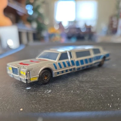 Vintage 1988 Matchbox Connectables 1/64 Silver Lincoln Town Limo Limousine VG-EX - Image 1 of 4