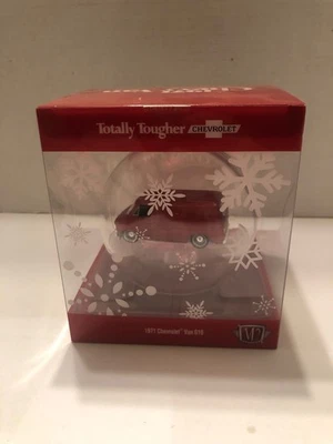 M2 Machines Autozone Mexico Exclusive 1971 Chevy Van Holiday Ornaments Matte Red - Image 1 of 4