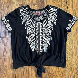 Johnny Was Sz M Embroidered Tie Front Tee Black 100% Cotton Short Sleeve - Picture 1 of 16