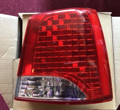 Luz trasera derecha KIA 50202609 para Kia Sorento XM II 2009  - Imagen 1 de 4